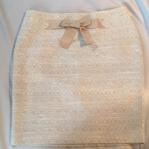 LOFT Tan Pencil Skirt - Picture 1 of 3